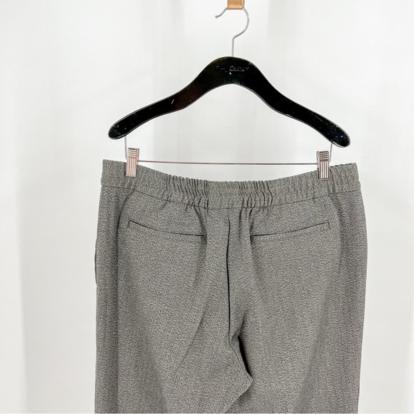 Banana Republic Men’s Gray Dress Pants - Picture 4 of 6